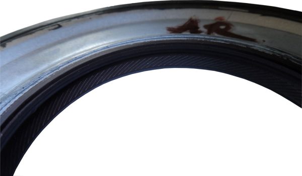 EC09 rear crank seal