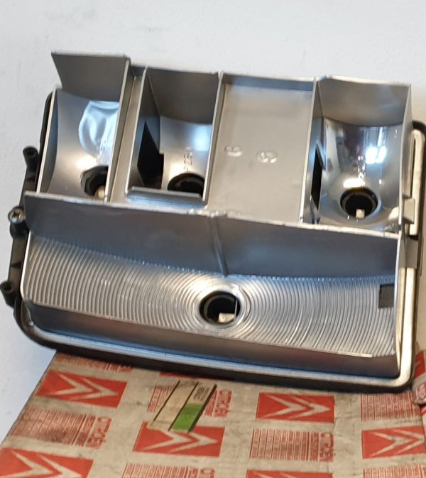 Citroen BX Rear right light No lens- 95616753