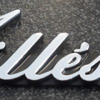 Silver Plastic Badge - Millesime. 96 102 197