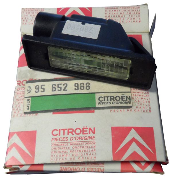 95652988 Xantia number plate light unit