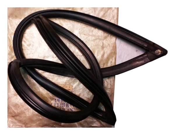 Citroen GS Estate Right Hand Rear Window Rubber