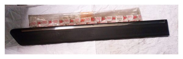 Citroen XM Door Moulding - Right Hand Front   Part no: 95640878 YB