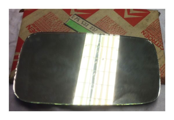 75-532-237 Citroen Mirror Glass - Possibly GSA - Part No: 75 532 237