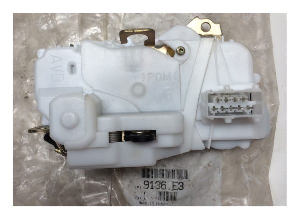 Peugeot 306 Front Door Lock - Part No: 9136.E3