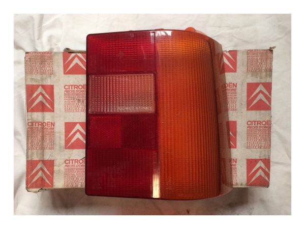 BX Estate Rear Right Light Lens Part No : 95616752