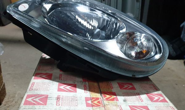 6204W3 Citroen Saxo Series 2 Headlamp Leat hand side -6204W3