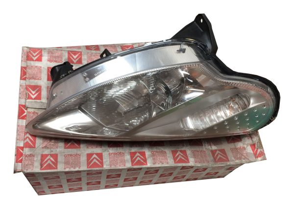 6205-1 Citroen Pluriel Headlamp right Hand Part No: 6205zn