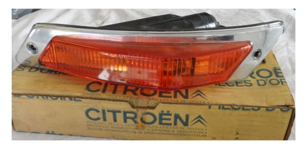 DS Front Right Indicator - Part No: dx57501v