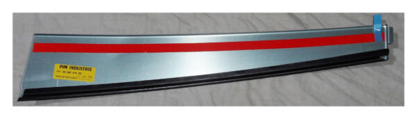 XM Left Hand Rear Door Window Finisher Part No : 95639371