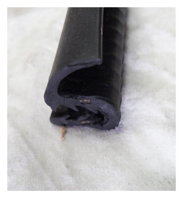 95548764. Citroen VISA / C15 Bonnet - Engine Bay Trim : 95548764