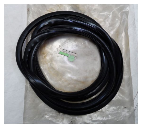 Citroen CX Front Windscreen Seal - 95560290