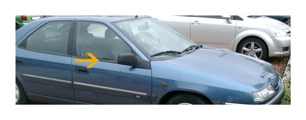 xantia-front-right Citroen Xantia Front Right Hand Poseur Moulding - Part No: 96084175