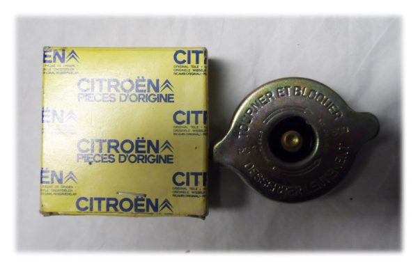 5429038 Radiator Cap possibly for a DS/ID - 5429038