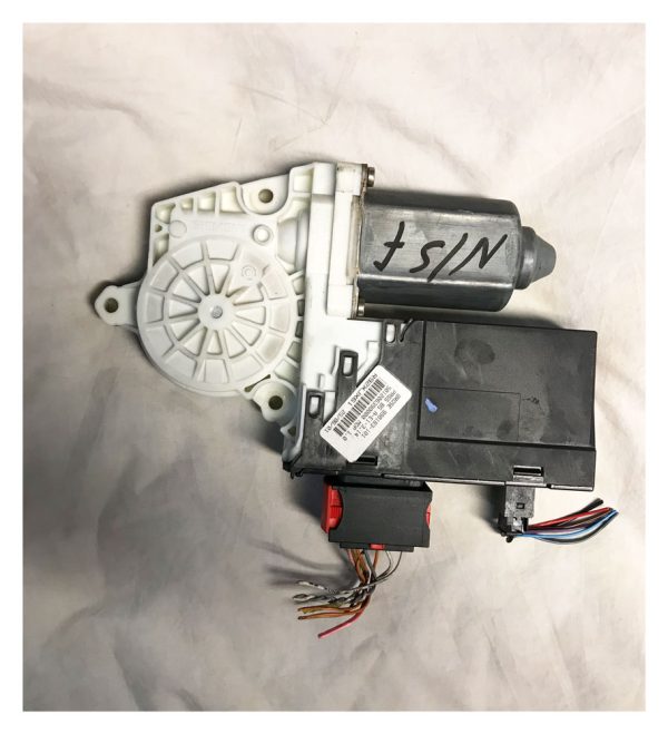 C5 Left Hand Front Electric Motor 2002 Model - 9632532080