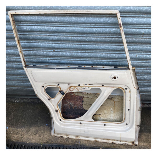 AMI 8 LHR Estate Door