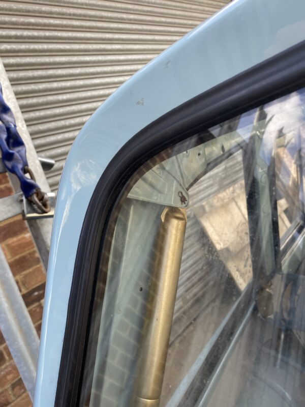 Ami 8 Estate Tailgate Glass Seal Reproduced