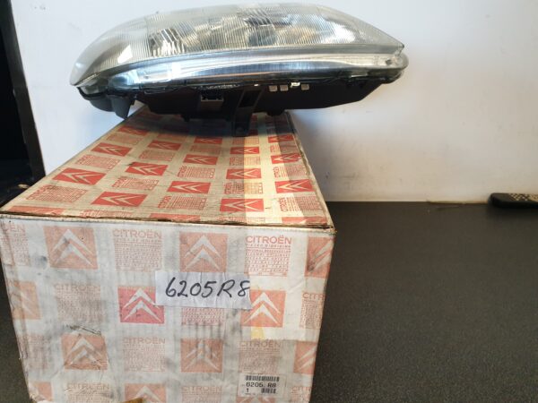 20220105_101406 Citroen Xsara Series 1 Left Hand Side Headlamp-6205R8