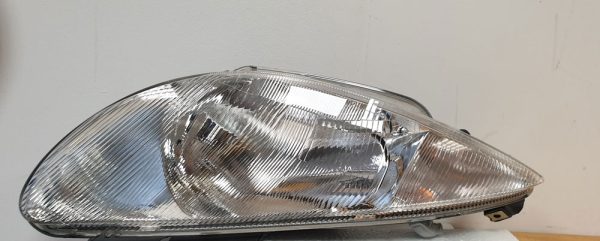 Peugeot 206 headlamp left hand side -620458