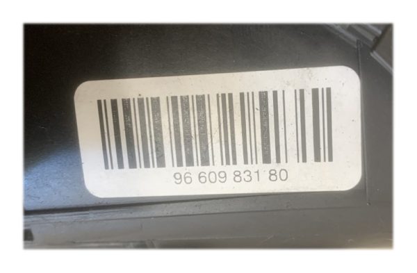 C6 Headlamp Left(FOR LEFT HAND DRIVE MODELS)-6208A2