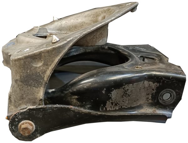 C6 Left (N/S) Strut Mount Carrier-3520N8/352715