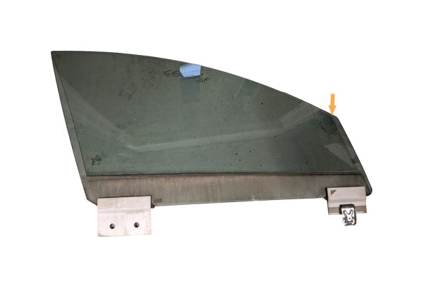 C6 Window/Glass, Front Right -secondhand 9202H6