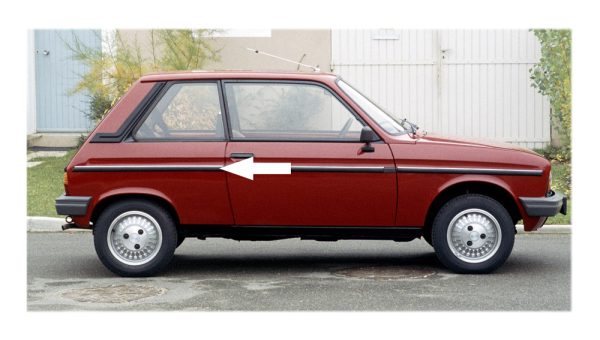 Citroen LNA Rear Right Wing Moulding - Part No: 95581768